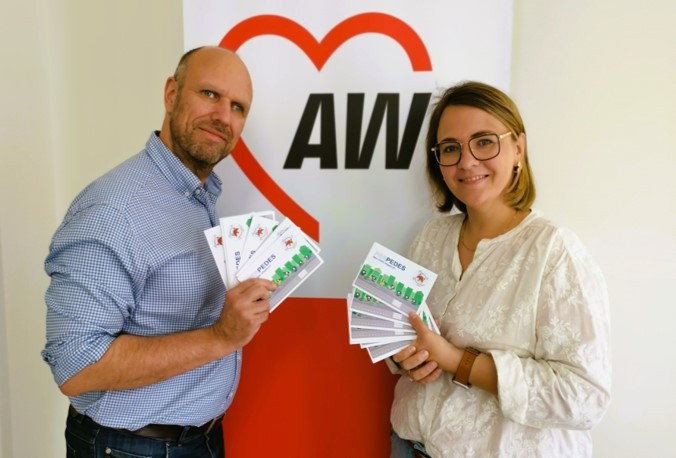 AWO Übergabe_klein zugeschnitten.jpg