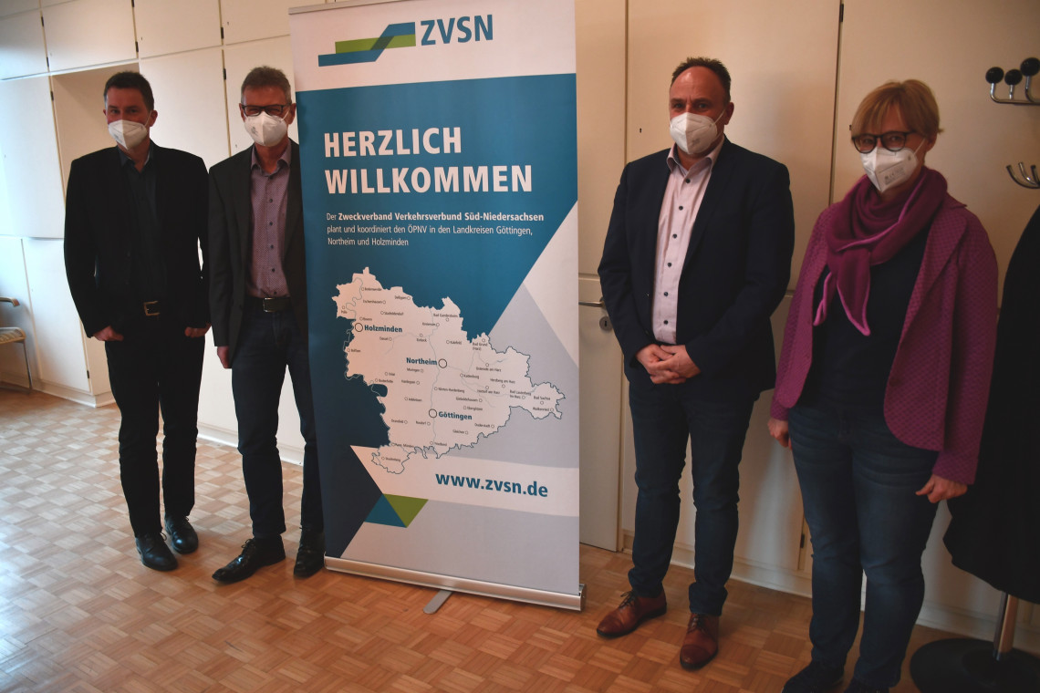 ZVSN-Verbandsgeschäftsführer Michael Frömming - Leiter Dezernat II Ralf Buberti - Landrat Michael Schünemann - ZVSN Marketing Ute Reuter-Tonn.jpg 